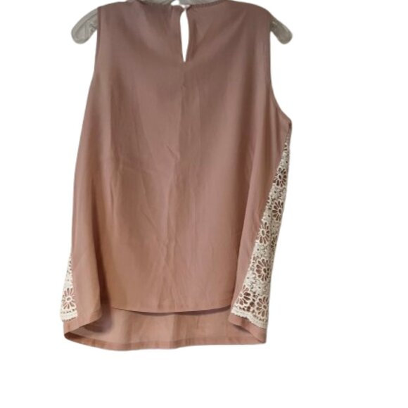 Loft - Pink Shell Blouse w/White Crocheted Front - Medium - Picture 4 of 4